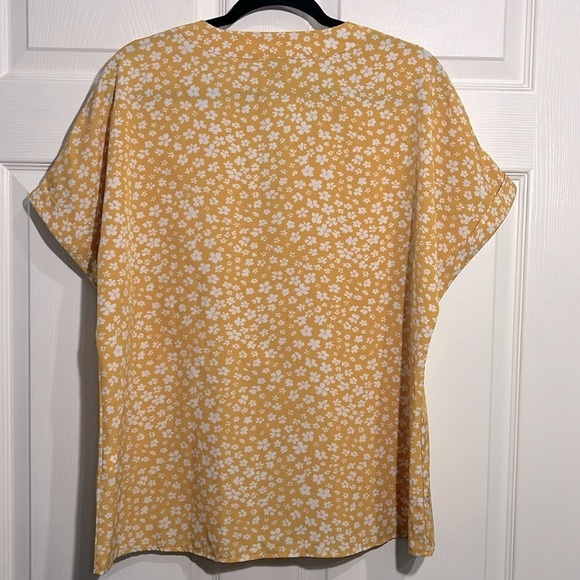 SHEIN Women's Yellow and White Floral Top - Size XL - Picture 7 of 7